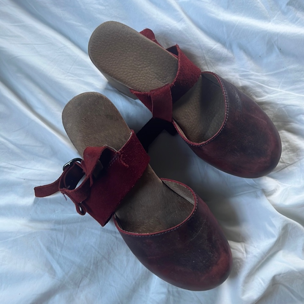 Free people clogs